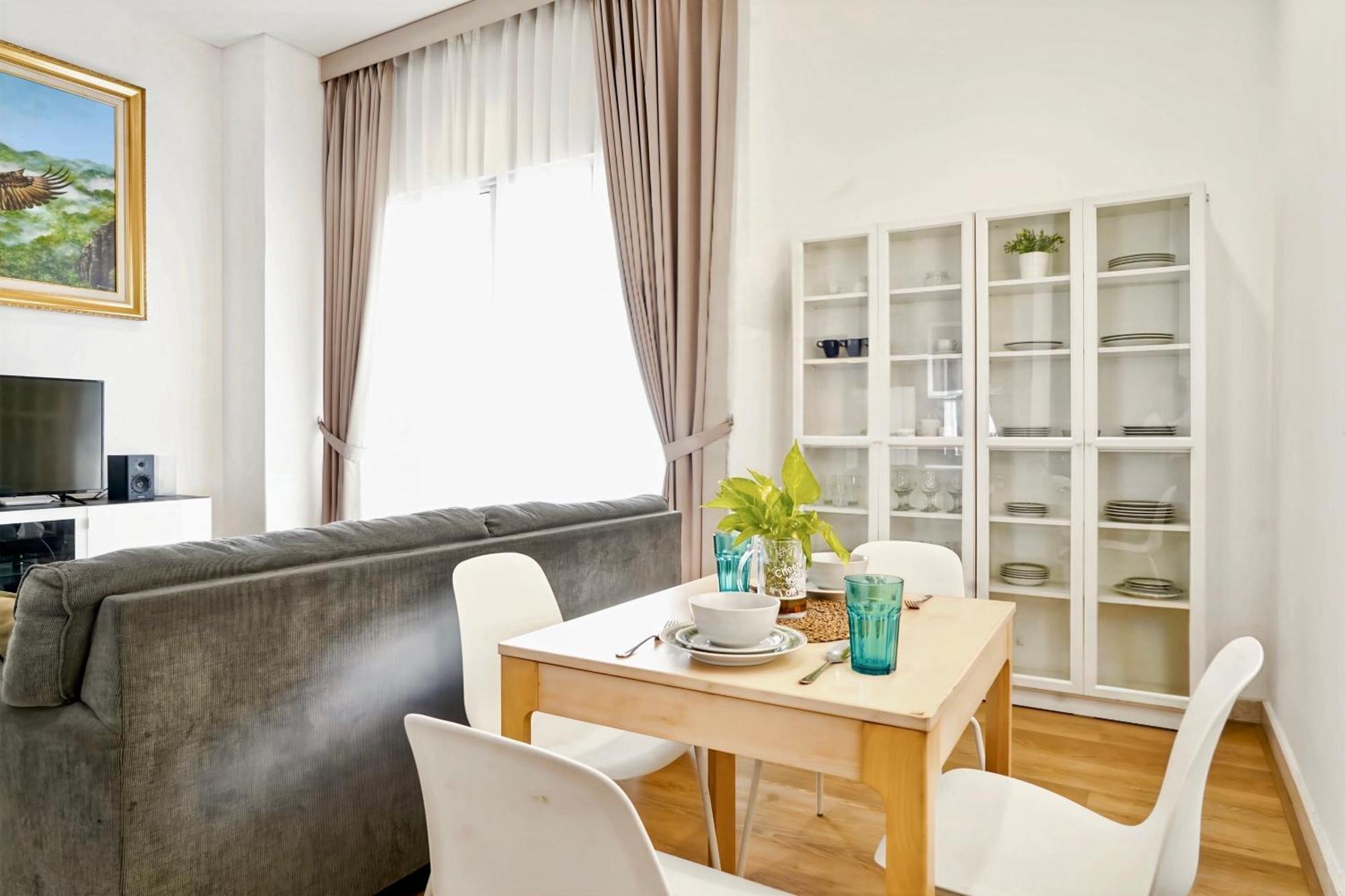 2Br Lucky Tower Residence Jakarta Old Town Top Floor Condo Exteriör bild