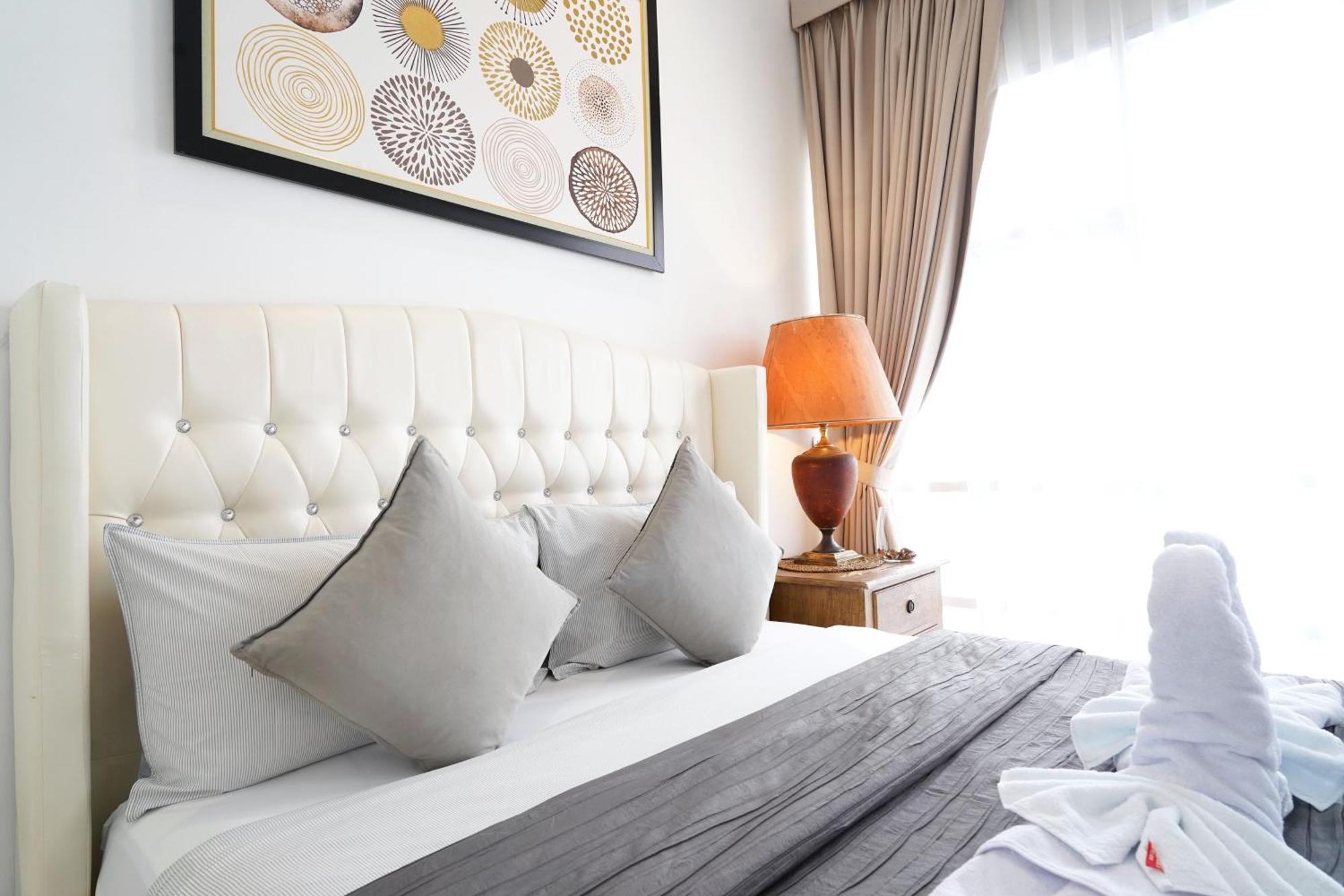 2Br Lucky Tower Residence Jakarta Old Town Top Floor Condo Exteriör bild